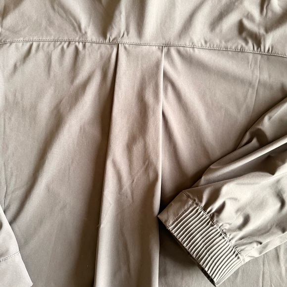 Nike 24.7 PerfectStretch Black Shirt for Women - Picture 12 of 13